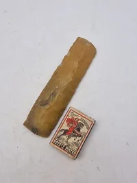 Originalt stykke af flintesværd, dansk stenalder