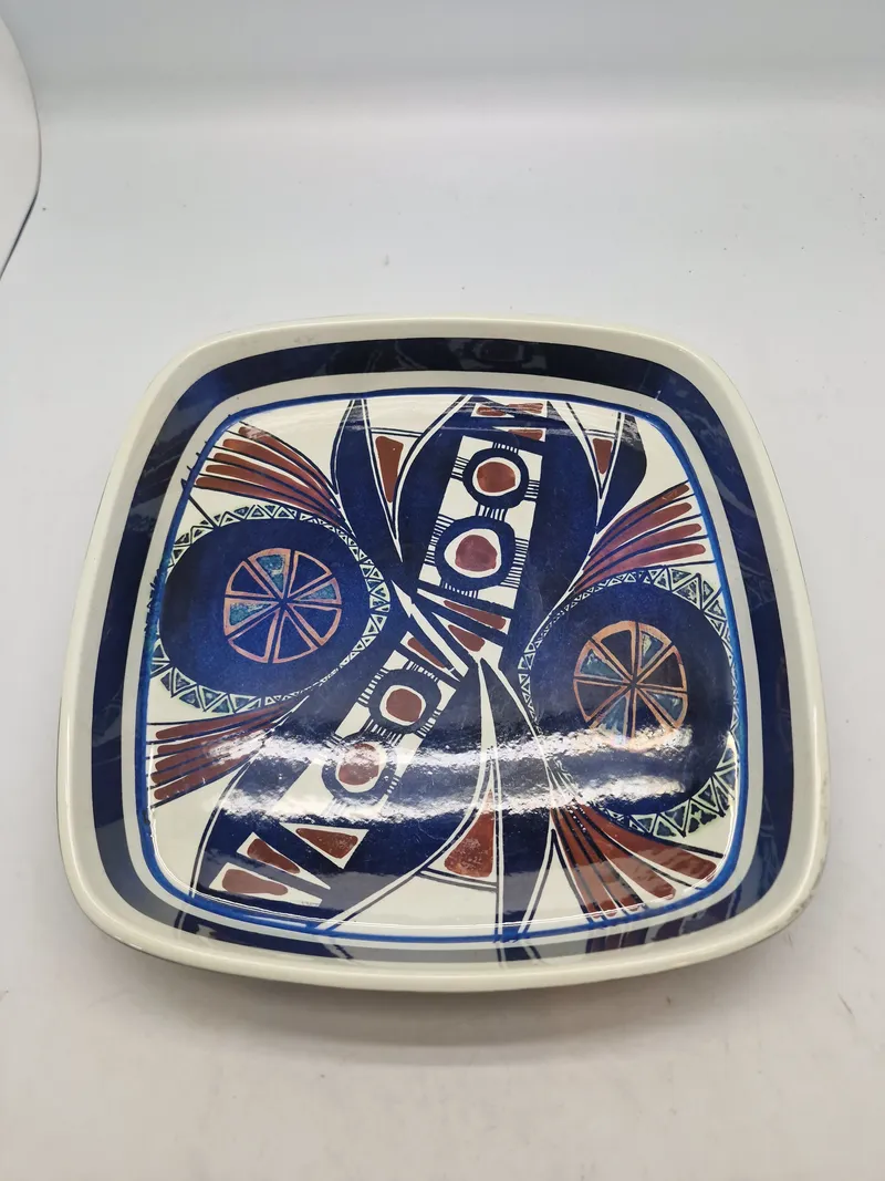 Royal Copenhagen Tenera Fajance skål/fad, designet af Inge Lise Koefoed.