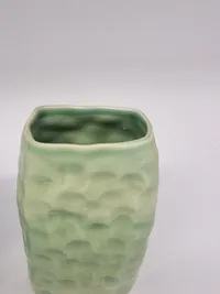 To porcelænsvaser - ukendt kunstner