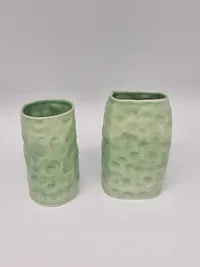 To porcelænsvaser - ukendt kunstner