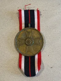 Original tysk KVK medalje - båndet er Postwar