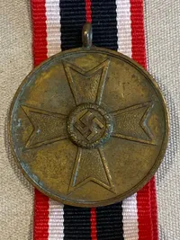Original tysk KVK medalje - båndet er Postwar
