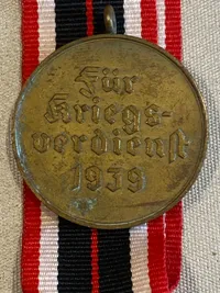 Original tysk KVK medalje - båndet er Postwar
