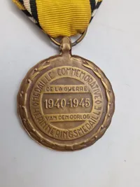 Original Médaille Commémorative de la Guerre 1940–45 / De Herinneringsmedaille van de Oorlog 1940–1945)