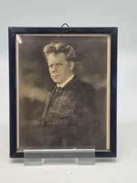 Original Edwin Fischer autograf, en kendt schweizisk klassisk pianist og dirigent. Han blev født den 6. oktober 1886 og døde den 24. januar 1960