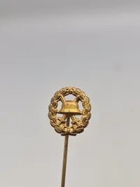 Original Miniatur zum Verwundetenabzeichen Gold 1. Weltkrieg durchbrochen
