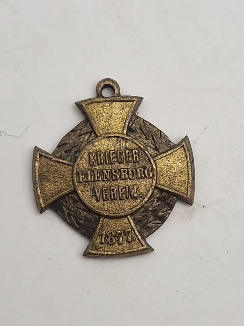 Original pin - "Krieger Flensburg Verein" fra 1877.