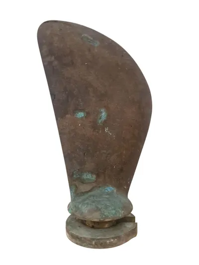 Kolossalt skibspropel blad, skal hentes i Vordingborg eller leveres efter aftale, over 30 Kg bronze ( skråt pris  ca. 800 Kr )