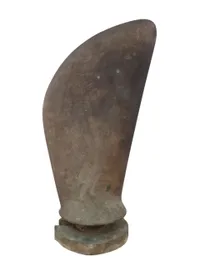 Kolossalt skibspropel blad, skal hentes i Vordingborg eller leveres efter aftale, over 30 Kg bronze ( skråt pris  ca. 800 Kr )