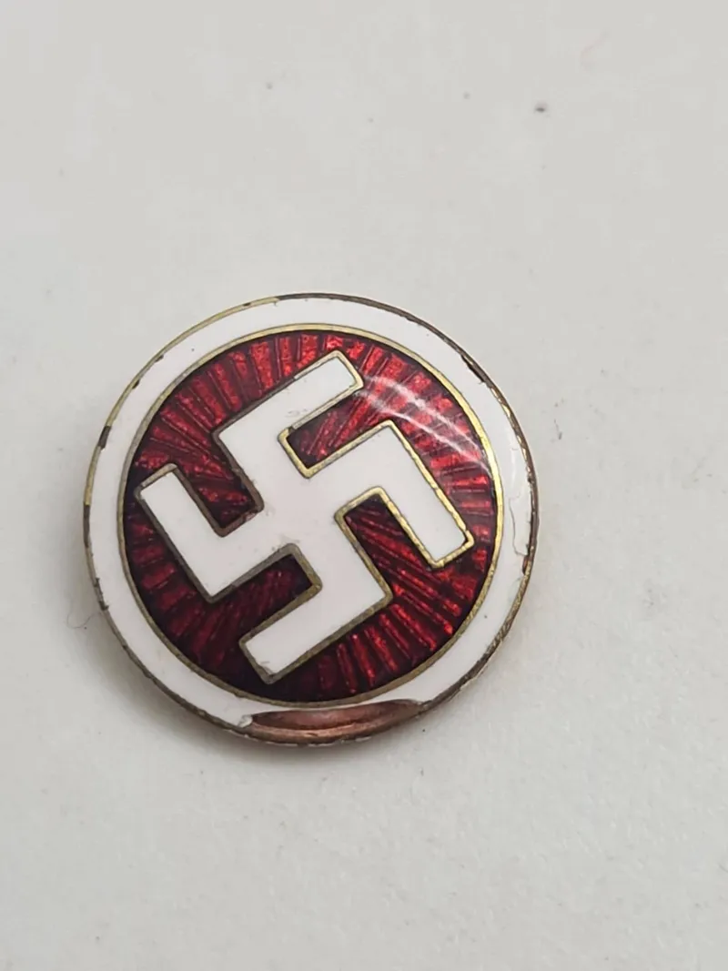 Original pin fra det Danske nazist parti i 1990 erne
