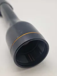 kikkert af mærket Jägermeister med teksten "Vergütete Optik Seeadler", skarp i optik