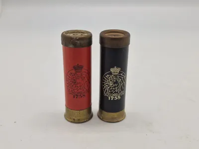 Sjældent reklame sæt fra HK, i form af salt og pepper sæt udformet som haglpatroner