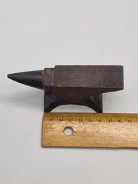 Veludført miniature ambolt