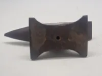 Veludført miniature ambolt