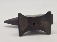 Veludført miniature ambolt