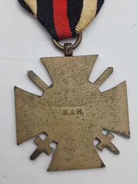 Originalt Frontkämpfer Ehrenkreuz / Hindenburg kreuz - Nölle & Hück
Lüdenscheid