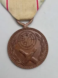 Original Koreas Krigstjenestemedalje (Republic of Korea War Service Medal), også kendt som ROKWSM.