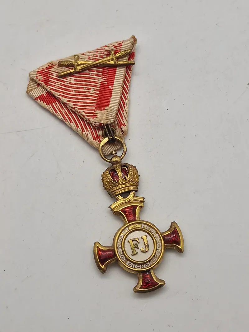 Originalt Austria-Hungary – Golden Cross of Merit with Crown