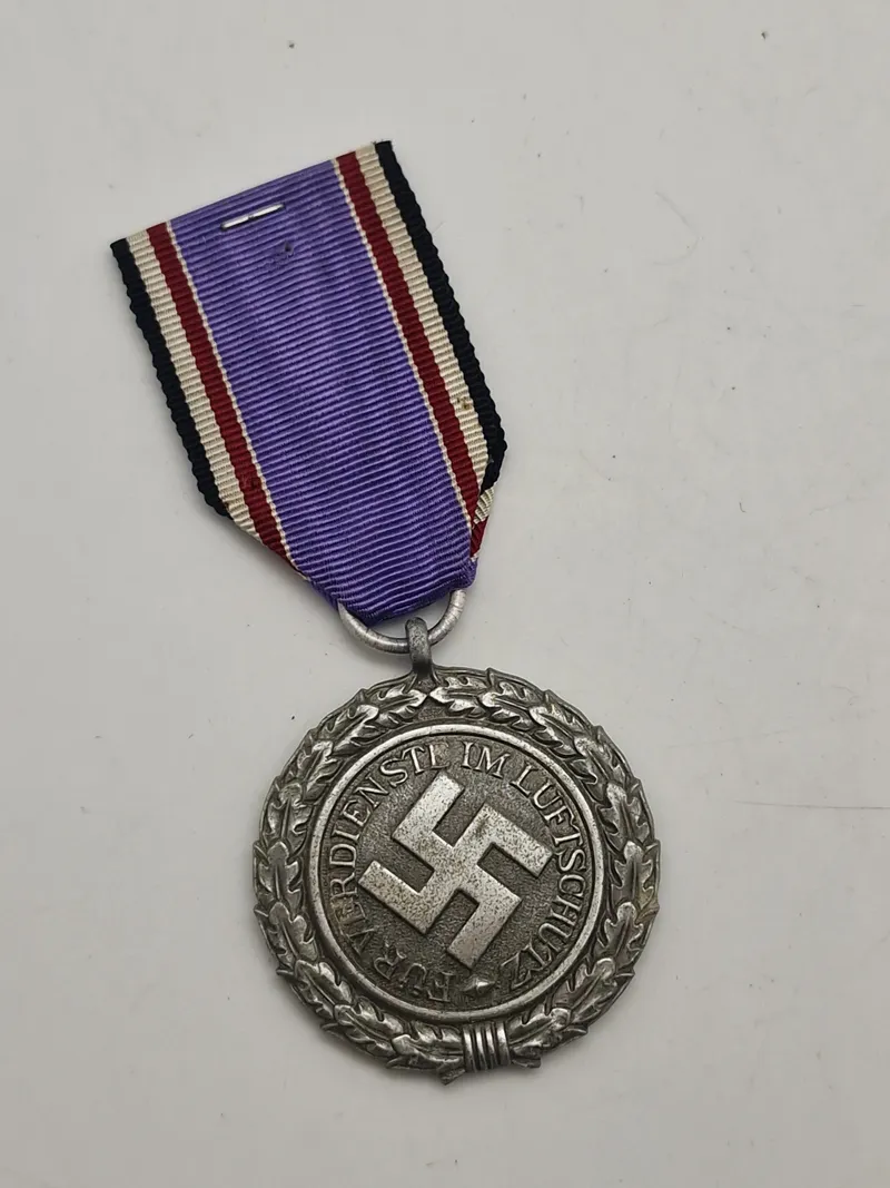 Originalt Luftschutz Ehrenzeichen ww2