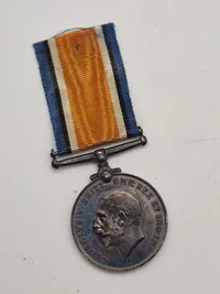 Original britisk krigsmedalje (British War Medal), som blev indstiftet i 1919 for at anerkende tjeneste under Første Verdenskrig.