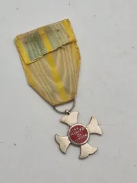 Original italiensk medalje, specifikt en "Croce Anzianità Servizio" (Kors for Anciennitet i Tjeneste) fra Guardia di Finanza.