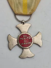 Original italiensk medalje, specifikt en "Croce Anzianità Servizio" (Kors for Anciennitet i Tjeneste) fra Guardia di Finanza.