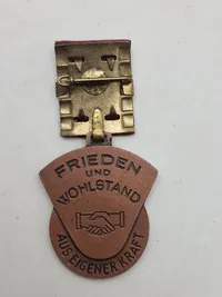 Original sovjetisk medalje kendt som "Medaljen for Aktivist i Socialistisk Konkurrence" fra 1951