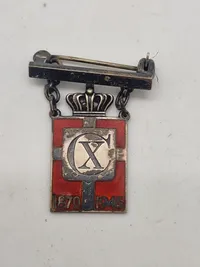 Originalt Georg Jensen kongemærke 1870-1945 (sterlingsølv og emalje)