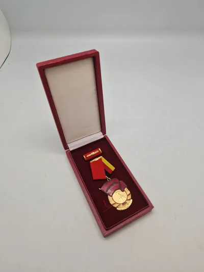 Original "Orden for Trofast Tjeneste i Arbejderklassens Kampgrupper"