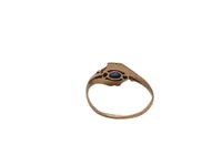 Fingerring af guld ??