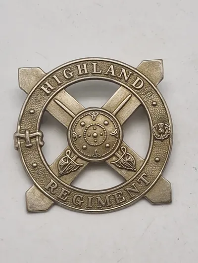 Sjældent  WW2 /1 Highland Regiment  Cap Badge
