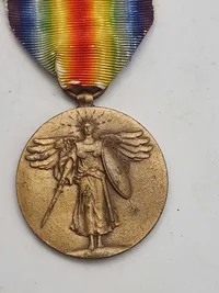 Original ww1 Victory Medal med massere af spændende ribbon bars 1 divsion