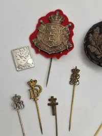 Samling militære pins mm.
