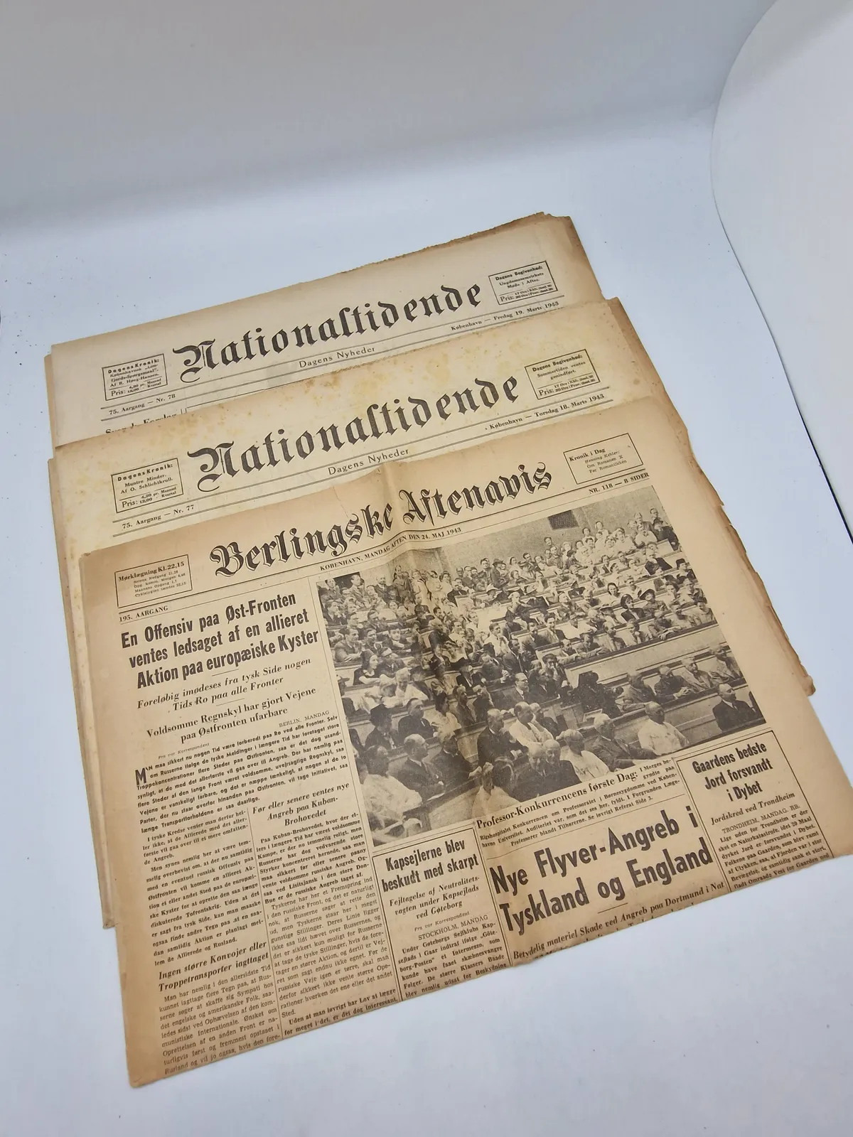 Lot originale krigsaviser - ww2