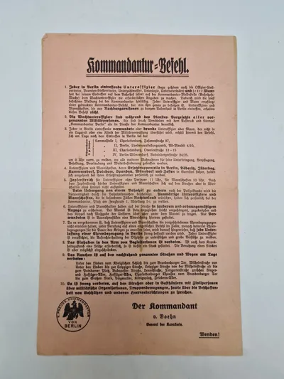 Original "Kommandantur-Befehl" er en militær ordre fra Kommandanturet i Berlin, der fastsætter regler for militært personel i byen WW1