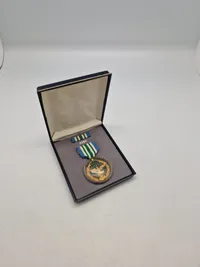 Original amerikansk Joint Service Commendation Medal med æske