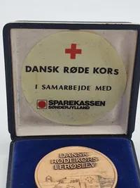 Original Dansk Røde Kors mønt med æske (Frøslev mønt)