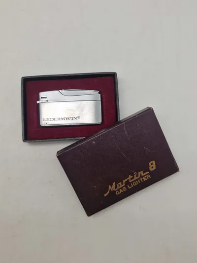 Martin 8 gas lighter med æske