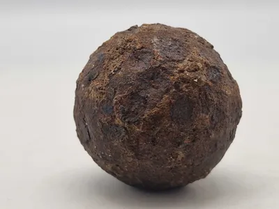 Original 1800 tals kanonkugle