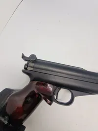 Sjælden udbudt til salg tysk Feinwerkbau
Luftpistole Modell 65 kaliber 4,5 mm, med original æske og originale papirer fra fabrikken