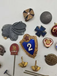 Samling diverse pins mm.