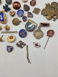 Samling diverse pins mm.
