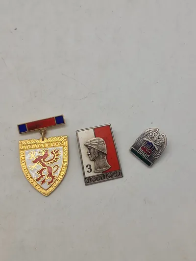 Lot diverse pins