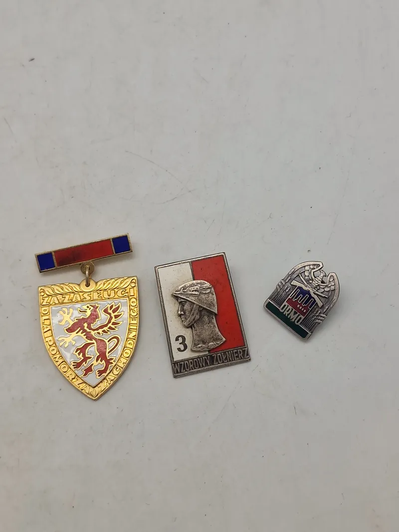 Lot diverse pins