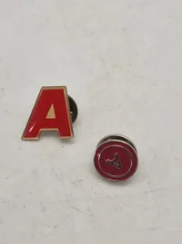 Lot diverse pins og nåle