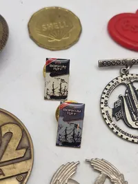 Lot diverse pins og nåle