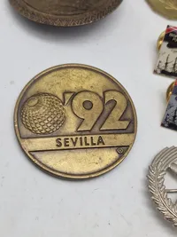 Lot diverse pins og nåle