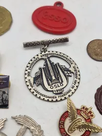 Lot diverse pins og nåle