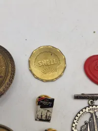 Lot diverse pins og nåle
