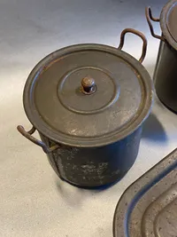Lot diverse “køkkenredskaber” af metal - miniture til leg mm